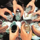 Причини вживання людьми спиртних напоїв
