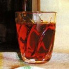 Кедрівка – настоянка самогону (горілки, спирту) на кедрових горішках